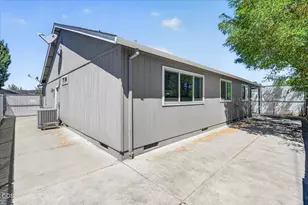 372 Sandi Way, Eagle Point, OR 97524 - Photo 24