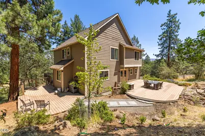 6818 Coopers Hawk Road, Klamath Falls, OR 97601 - Photo 2