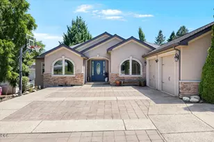 2720 Montara Dr, Medford, OR 97504 - Photo 1