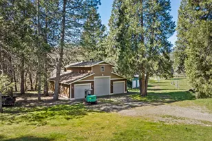9530 S F Little Butte Rd, Eagle Point, OR 97524 - Photo 58