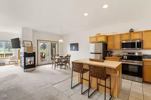 1141 Golden Pheasant Dr, Redmond, OR 97756 - Photo 2