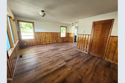 5038 Shasta Way, Klamath Falls, OR 97603 - Photo 14