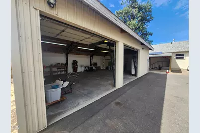 5038 Shasta Way, Klamath Falls, OR 97603 - Photo 8