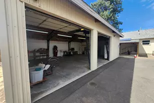 5038 Shasta Way, Klamath Falls, OR 97603 - Photo 8