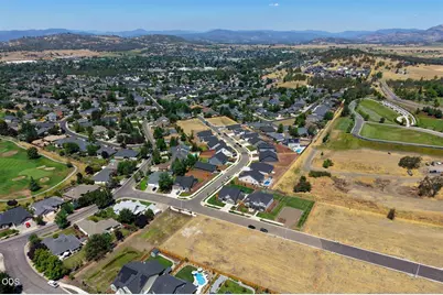 1516 Poppy Ridge Drive, Eagle Point, OR 97524 - Photo 30