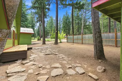 22837 Elm Street, Klamath Falls, OR 97601 - Photo 6
