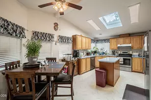 5592 Foley Ln, Central Point, OR 97502 - Photo 4