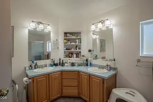 5592 Foley Ln, Central Point, OR 97502 - Photo 14