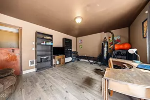 1895 NE Taylor Ct, Bend, OR 97701 - Photo 22