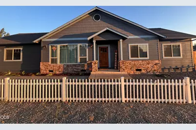 3806 Valley Meadows Drive, White City, OR 97503 - Photo 2