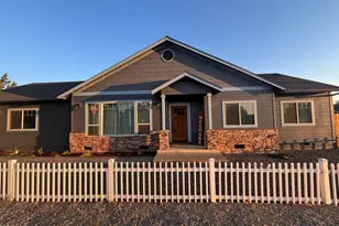 3806 Vly Mdws Dr, White City, OR 97503 - Photo 2