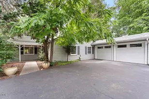 415 Berglund St, Rogue River, OR 97537 - Photo 2