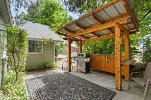 415 Berglund St, Rogue River, OR 97537 - Photo 16