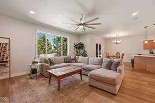 2048 NE Cradle Mountain Way, Bend, OR 97701 - Photo 8