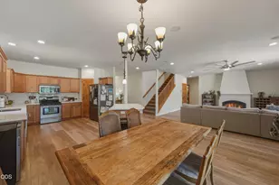 2048 NE Cradle Mountain Way, Bend, OR 97701 - Photo 18