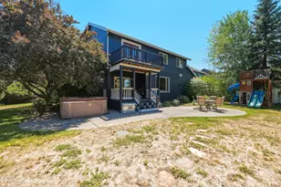 2048 NE Cradle Mountain Way, Bend, OR 97701 - Photo 50