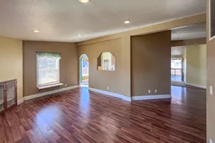 3737 NW Oak Ave, Redmond, OR 97756 - Photo 6