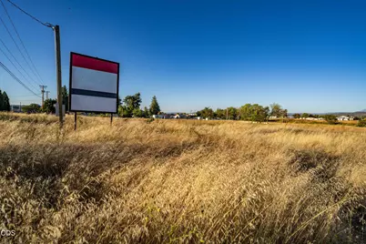 5202 Table Rock Road, Medford, OR 97502 - Photo 10