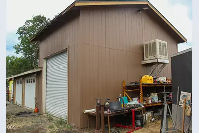 6235 Ponderosa Street, Central Point, OR 97502 - Photo 4