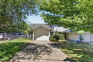 241 Clay St, Ashland, OR 97520 - Photo 1