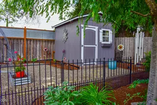 1088 N 5th St, Central Point, OR 97502 - Photo 22