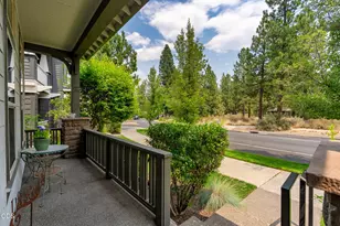 2641 NW Crossing Dr, Bend, OR 97703 - Photo 4