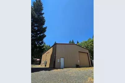6651 Westside, Cave Junction, OR 97523 - Photo 34