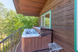 410 Lancelot Ln, Merlin, OR 97532 - Photo 16