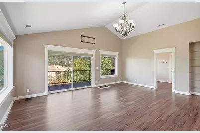410 Lancelot Lane, Merlin, OR 97532 - Photo 8