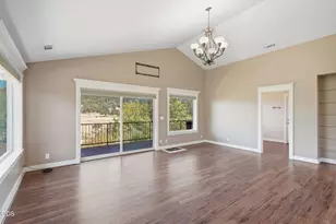 410 Lancelot Ln, Merlin, OR 97532 - Photo 8