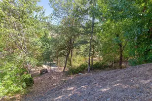410 Lancelot Ln, Merlin, OR 97532 - Photo 50