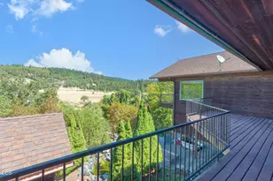 410 Lancelot Ln, Merlin, OR 97532 - Photo 6