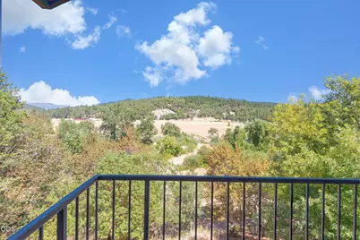 410 Lancelot Lane, Merlin, OR 97532 - Photo 8