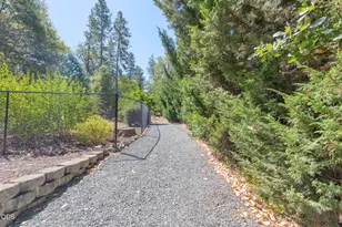 410 Lancelot Ln, Merlin, OR 97532 - Photo 56