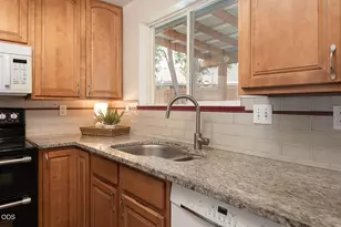 2225 SW 30th Ct, Redmond, OR 97756 - Photo 16