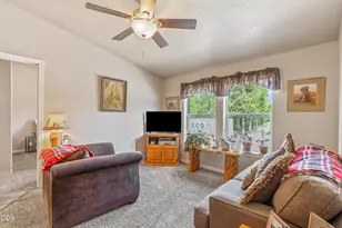 123631 Surveyor Rd, Crescent Lake, OR 97733 - Photo 10