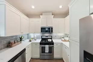 3433 SW 28th St, Redmond, OR 97756 - Photo 12