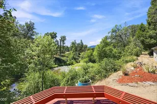 10128 E Evans Creek Rd, Rogue River, OR 97537 - Photo 10