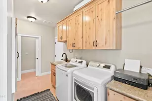 10128 E Evans Creek Rd, Rogue River, OR 97537 - Photo 28