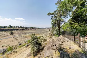 637 NW Canyon Dr, Redmond, OR 97756 - Photo 14