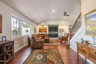 637 NW Canyon Drive, Redmond, OR 97756 - Photo 28