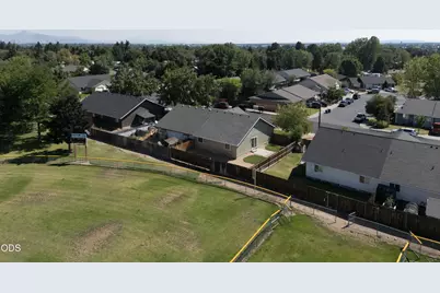 2741 SW 28th Street, Redmond, OR 97756 - Photo 32