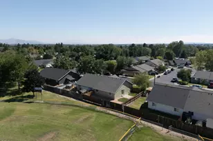 2741 SW 28th St, Redmond, OR 97756 - Photo 32