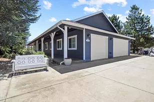 2850 Woodland Park Rd, Grants Pass, OR 97527 - Photo 2