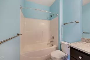 3832 Sherwood Park Dr, Medford, OR 97504 - Photo 28