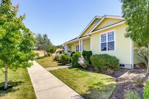 3832 Sherwood Park Dr, Medford, OR 97504 - Photo 36