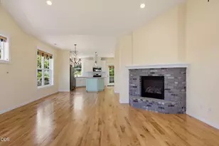 3832 Sherwood Park Dr, Medford, OR 97504 - Photo 6