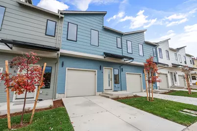 2028 Sunset Drive #4, Medford, OR 97501 - Photo 1