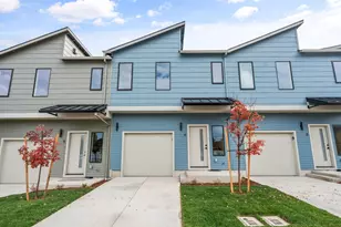 2028 Sunset Dr, Medford, OR 97501 - Photo 2