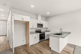 2028 Sunset Dr, Medford, OR 97501 - Photo 10